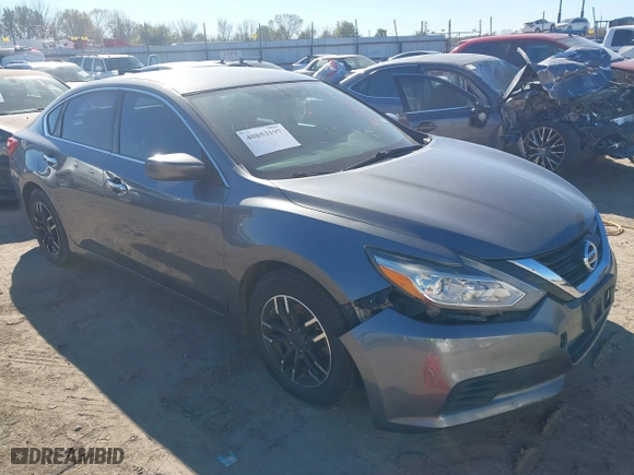 2017 Nissan Altima 2.5 SR with VIN 1N4AL3AP2HC488506, listed as a IAAI auction lot 40853197 with 117,806 mi miles. Bid and sale history available at carsss.com. Image 1.
