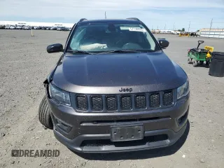 2020 Jeep Compass Latitude z VIN 3C4NJDBB2LT161837, wystawiony jako Copart lot #57730035 z przebiegiem 37 689 mil mil oraz Szkoda całkowita • Salvage title. Historia ofert i sprzedaży dostępna na DreamBid. Obrazek 5.