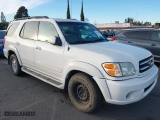 2002 Toyota Sequoia Limited with VIN 5TDZT38A72S112419, listed as a IAAI auction lot 41397980 with 115,947 mi miles. Bid and sale history available at carsss.com. Image 1.