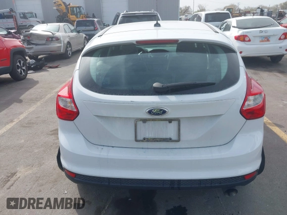 2013 Ford Focus SE with VIN 1FADP3K27DL298456, listed as a IAAI auction lot 42007399 with 111,210 mi miles. Bid and sale history available at carsss.com. Image 16.