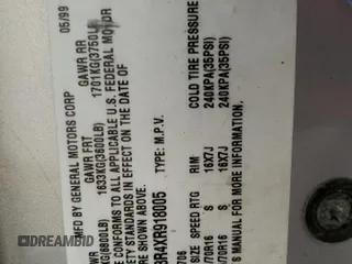 1999 GMC Denali z VIN 1GKEK13R4XR918005, wystawiony jako Copart lot #74964184 z przebiegiem 206 584 mil mil oraz Nie do naprawy. Historia ofert i sprzedaży dostępna na DreamBid. Obrazek 13.