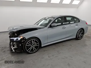 2024 BMW 3 Series 330i xDrive z VIN 3MW89FF05R8E63867, wystawiony jako Copart lot #89361635 z przebiegiem 20 190 mil mil oraz Czysty tytuł • Clean title. Historia ofert i sprzedaży dostępna na DreamBid. Obrazek 1.