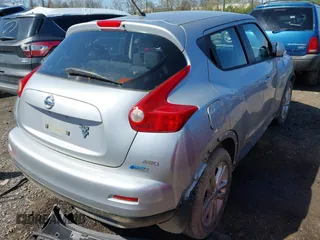 2014 Nissan Juke SL with VIN JN8AF5MVXET358643, listed as a IAAI auction lot 41990136 with 1 mi miles. Bid and sale history available at carsss.com. Image 4.