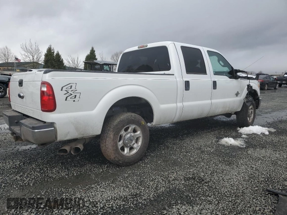 2015 Ford Super Duty F-250 SRW Lariat with VIN 1FT7W2BT5FEC36574, listed as a Copart auction lot 43209995 with 194,884 mi miles and Salvage Title. Bid and sale history available at carsss.com. Image 3.