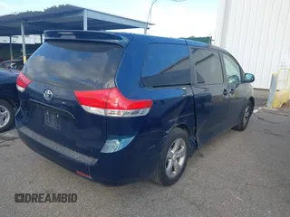 2011 Toyota Sienna with VIN 5TDZK3DC9BS028189, listed as a IAAI auction lot 41448585 with 203,181 mi miles. Bid and sale history available at carsss.com. Image 4.