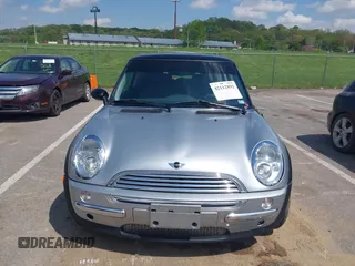 2003 MINI Hardtop z VIN WMWRC334X3TC43283, wystawiony jako IAAI lot #42112892 z przebiegiem 87 513 mil mil oraz . Historia ofert i sprzedaży dostępna na DreamBid. Obrazek 11.