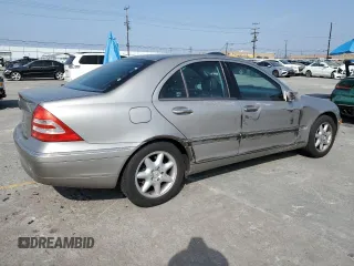 2004 Mercedes-Benz C 320 с VIN WDBRF64J34F447323, выставлен на аукционе Copart как лот 60122185 с пробегом 141 758 миль миль и Списание • Salvage title. История ставок и продаж доступна на DreamBid. Изображение 3.