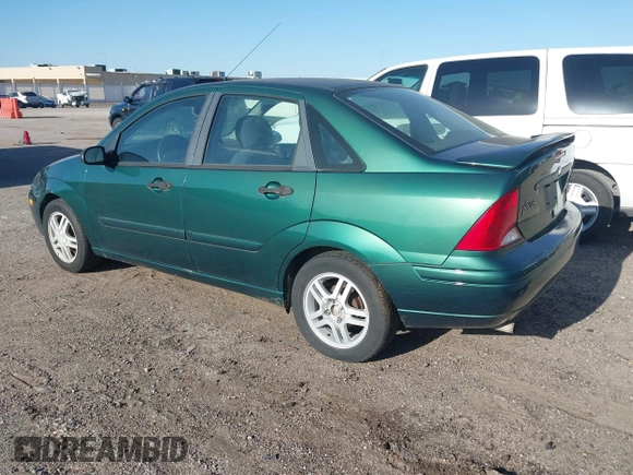 2001 Ford Focus SE with VIN 1FAFP34301W153462, listed as a IAAI auction lot 42000065 with 121,946 mi miles and . Bid and sale history available at carsss.com. Image 3.
