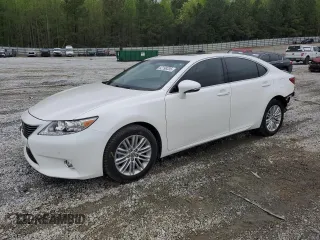2014 Lexus ES 350 with VIN JTHBK1GG5E2140714, listed as a Copart auction lot 52198235 with 134,191 mi miles and Salvage Title. Bid and sale history available at carsss.com. Image 1.