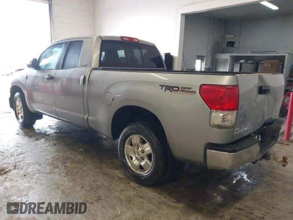 2010 Toyota Tundra 4WD Truck with VIN 5TFUM5F18AX005636, listed as a IAAI auction lot 41536831 with 77,726 mi miles. Bid and sale history available at carsss.com. Image 3.