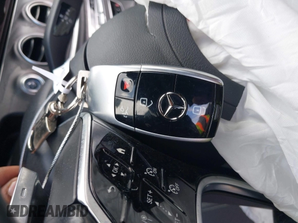 2021 Mercedes-Benz E-Class E 350 with VIN W1KZF8DB5MA980394, listed as a IAAI auction lot 41112718 with 1 mi miles. Bid and sale history available at carsss.com. Image 11.