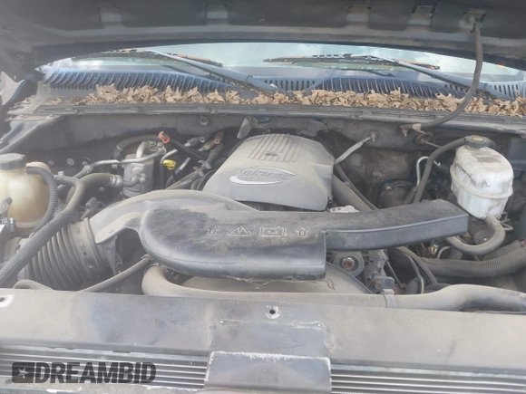 2004 Chevrolet Tahoe LS with VIN 1GNEK13Z64R283822, listed as a IAAI auction lot 42149381 with 240,624 mi miles. Bid and sale history available at carsss.com. Image 10.