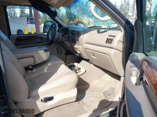 2000 Ford Super Duty F-250 XL with VIN 1FTNX21S0YEC02865, listed as a IAAI auction lot 41667142 with 127,270 mi miles. Bid and sale history available at carsss.com. Image 5.