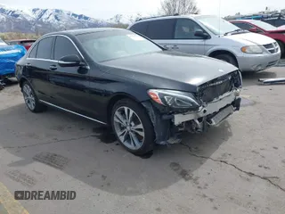 2015 Mercedes-Benz C-Class C 300 Luxury with VIN 55SWF4KB3FU090414, listed as a IAAI auction lot 41851790 with 157,647 mi miles. Bid and sale history available at carsss.com. Image 1.