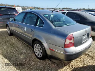 2003 Volkswagen Passat z VIN WVWPH23B03P338896, wystawiony jako Copart lot #74698014 z przebiegiem Nie podano mil oraz Nie do naprawy • Non repairable. Historia ofert i sprzedaży dostępna na DreamBid. Obrazek 2.