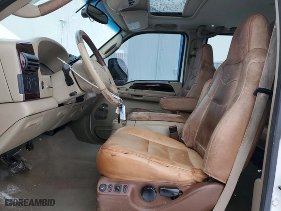 2005 Ford Super Duty F-250 XL with VIN 1FTSW21P05EC75960, listed as a Copart auction lot 41673535 with 296,011 mi miles and Clean Title. Bid and sale history available at carsss.com. Image 7.