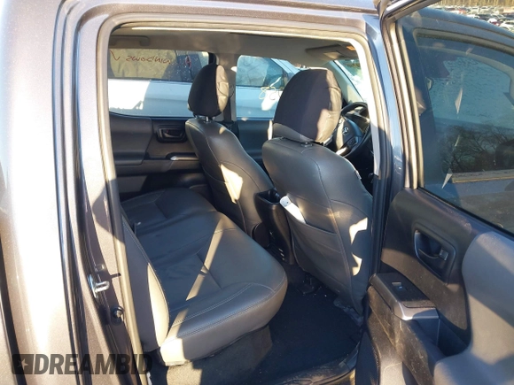 2018 Toyota Tacoma SR with VIN 5TFCZ5AN7JX154112, listed as a IAAI auction lot 41394058 with 158,045 mi miles. Bid and sale history available at carsss.com. Image 8.