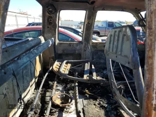 1994 GMC Sierra 1500 z VIN 2GTEK19K9R1551815, wystawiony jako Copart lot #77106604 z przebiegiem Nie podano mil oraz Nie do naprawy • Non repairable. Historia ofert i sprzedaży dostępna na DreamBid. Obrazek 10.