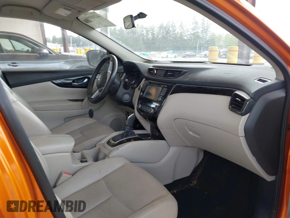 2017 Nissan Rogue Sport SL with VIN JN1BJ1CR7HW106222, listed as a IAAI auction lot 42085022 with 87,389 mi miles. Bid and sale history available at carsss.com. Image 5.