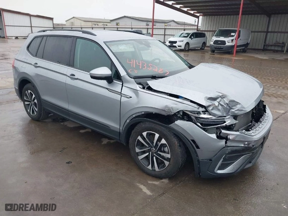 2024 Volkswagen Tiguan S with VIN 3VVRB7AX9RM111468, listed as a IAAI auction lot 41435287 with 8,956 mi miles. Bid and sale history available at carsss.com. Image 1.