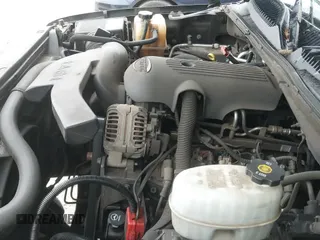 2005 Chevrolet Suburban LS с VIN 3GNEC16Z65G152920, выставлен на аукционе IAAI как лот 41717189 с пробегом 200 320 миль миль и . История ставок и продаж доступна на DreamBid. Изображение 12.