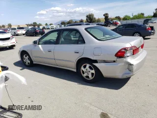 1998 Honda Accord EX z VIN 1HGCG5555WA176329, wystawiony jako Copart lot #56905865 z przebiegiem 127 911 mil mil oraz Szkoda całkowita • Salvage title. Historia ofert i sprzedaży dostępna na DreamBid. Obrazek 2.