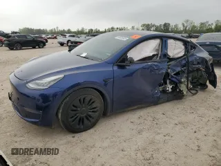 2020 Tesla Model Y Long Range z VIN 5YJYGDEE7LF057909, wystawiony jako Copart lot #50435535 z przebiegiem Nie podano mil oraz Nie do naprawy • Non repairable. Historia ofert i sprzedaży dostępna na DreamBid. Obrazek 1.