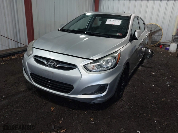 2013 Hyundai Accent GL with VIN KMHCT5AE7DU083867, listed as a IAAI auction lot 41390970 with 160,630 mi miles. Bid and sale history available at carsss.com. Image 17.