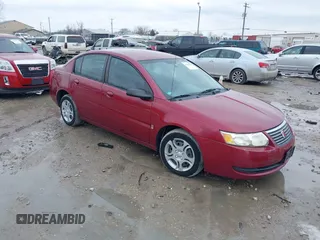 2005 Saturn ION with VIN 1G8AJ52F35Z117682, listed as a IAAI auction lot 41615525 with 124,117 mi miles. Bid and sale history available at carsss.com. Image 1.
