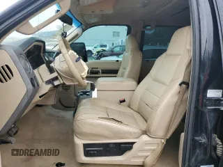 2008 Ford F-350 XL с VIN 1FTSW31R68EA01397, выставлен на аукционе Copart как лот 59143175 с пробегом 52 992 миль миль и Списание • Salvage title. История ставок и продаж доступна на DreamBid. Изображение 7.