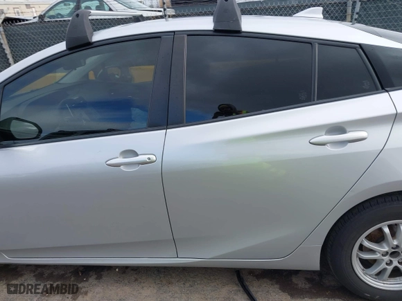 2019 Toyota Prius L Eco with VIN JTDKARFUXK3085578, listed as a IAAI auction lot 41073531 with 104,445 mi miles. Bid and sale history available at carsss.com. Image 15.