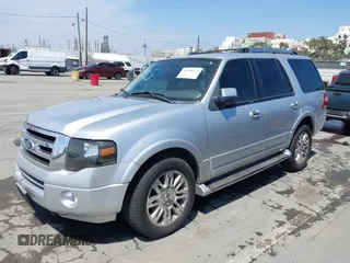 2011 Ford Expedition Limited z VIN 1FMJU2A54BEF43559, wystawiony jako IAAI lot #42294213 z przebiegiem 153 030 mil mil oraz . Historia ofert i sprzedaży dostępna na DreamBid. Obrazek 18.