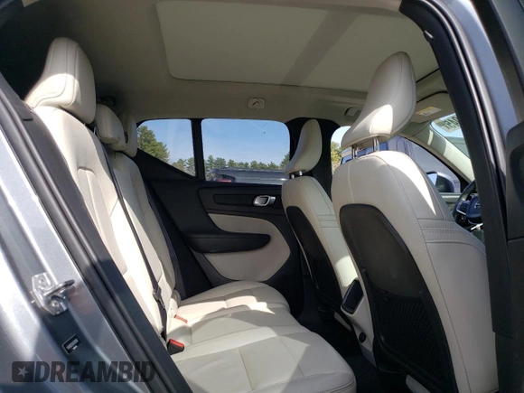 2019 Volvo XC40 Momentum с VIN YV4162XZ3K2013056, выставлен на аукционе Copart как лот 51208045 с пробегом 85 338 миль миль и Списание • Salvage title. История ставок и продаж доступна на DreamBid. Изображение 11.