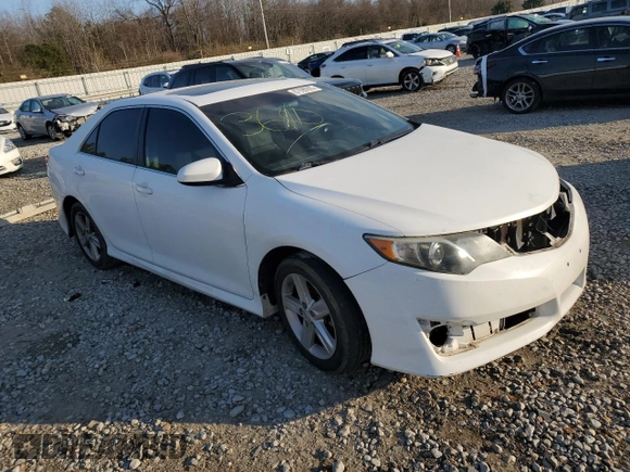 2013 Toyota Camry L with VIN 4T1BF1FK8DU685932, listed as a Copart auction lot 87695995 with 125,930 mi miles and Salvage Title. Bid and sale history available at DreamBid. Image 4.