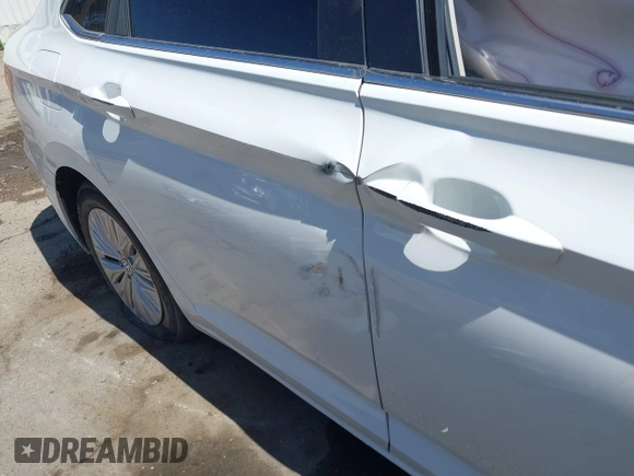 2020 Volkswagen Jetta S with VIN 3VWC57BU4LM102844, listed as a IAAI auction lot 42301988 with 49,501 mi miles and . Bid and sale history available at DreamBid. Image 21.