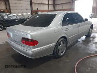 2002 Mercedes-Benz E 320/430 4 Matic with VIN WDBJF83J52X067093, listed as a IAAI auction lot 42119505 with 170,647 mi miles and . Bid and sale history available at DreamBid. Image 4.