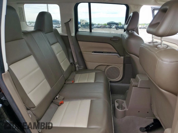 2007 Jeep Patriot Limited with VIN 1J8FT48W97D347601, listed as a Copart auction lot 58531825 with 141,053 mi miles and Salvage title. Bid and sale history available at DreamBid. Image 10.