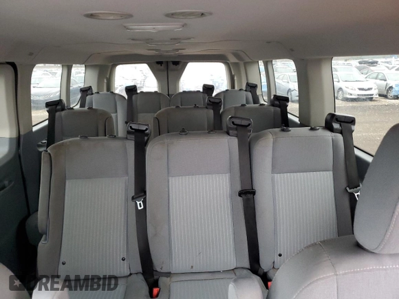 2018 Ford Transit Passenger XL z VIN 1FBZX2ZM3JKA29748, wystawiony jako Copart lot #53271175 z przebiegiem 322 749 mil mil oraz Szkoda całkowita • Salvage title. Historia ofert i sprzedaży dostępna na DreamBid. Obrazek 10.