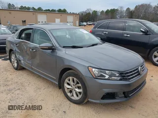 2017 Volkswagen Passat S z VIN 1VWAT7A32HC046465, wystawiony jako IAAI lot #41675885 z przebiegiem 120 703 mil mil oraz . Historia ofert i sprzedaży dostępna na DreamBid. Obrazek 1.