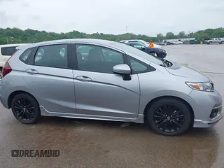 2020 Honda Fit Sport z VIN 3HGGK5H63LM731359, wystawiony jako IAAI lot #42145926 z przebiegiem 40 353 mil mil oraz . Historia ofert i sprzedaży dostępna na DreamBid. Obrazek 13.
