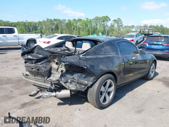 2014 Ford Mustang V6 with VIN 1ZVBP8AM4E5228370, listed as a IAAI auction lot 42130306 with 113,015 mi miles. Bid and sale history available at carsss.com. Image 4.