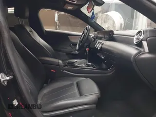 2021 Mercedes-Benz CLA 250 z VIN W1K5J4GB5MN222422, wystawiony jako IAAI lot #42326737 z przebiegiem 42 327 mil mil oraz . Historia ofert i sprzedaży dostępna na DreamBid. Obrazek 5.