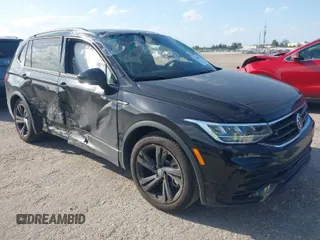 2024 Volkswagen Tiguan SE R-Line Black с VIN 3VVCB7AX7RM036985, выставлен на аукционе IAAI как лот 41709085 с пробегом 19 255 миль миль и . История ставок и продаж доступна на DreamBid. Изображение 1.
