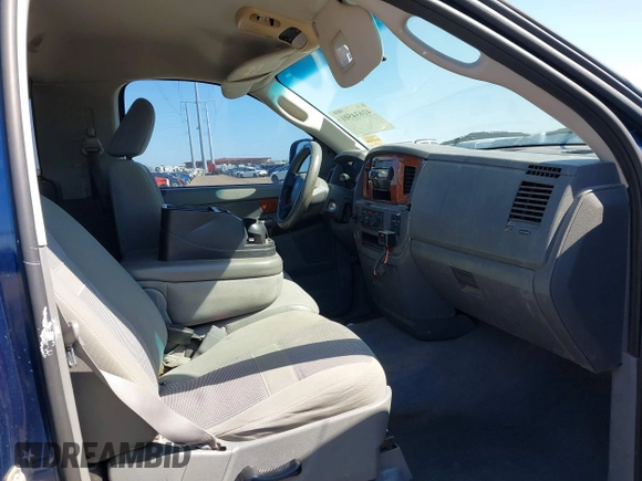 2006 Dodge 1500 SLT with VIN 1D7HU16N76J167111, listed as a IAAI auction lot 41634501 with 220,556 mi miles and . Bid and sale history available at DreamBid. Image 5.