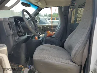 2017 GMC Savana Cargo Van with VIN 1GTW7AFF1H1908339, listed as a Copart auction lot 58879394 with 93,372 mi miles and Salvage Title. Bid and sale history available at carsss.com. Image 7.
