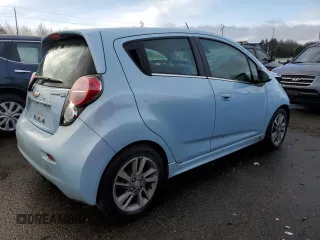 2015 Chevrolet Spark EV LT with VIN KL8CK6S01FC805657, listed as a Copart auction lot 85602264 with 27,439 mi miles and Salvage Title. Bid and sale history available at carsss.com. Image 3.