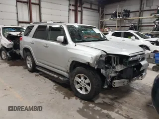 2011 Toyota 4Runner Trail z VIN JTEBU5JR5B5055388, wystawiony jako IAAI lot #41164494 z przebiegiem 211 323 mil mil oraz . Historia ofert i sprzedaży dostępna na DreamBid. Obrazek 1.