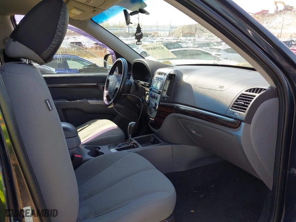 2011 Hyundai Santa Fe GLS with VIN 5XYZGDAB0BG043101, listed as a IAAI auction lot 42096858 with 150,714 mi miles. Bid and sale history available at carsss.com. Image 5.