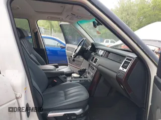 2005 Land Rover Range Rover with VIN SALMF114X5A195476, listed as a IAAI auction lot 42217329 with Not Provided miles and . Bid and sale history available at DreamBid. Image 5.