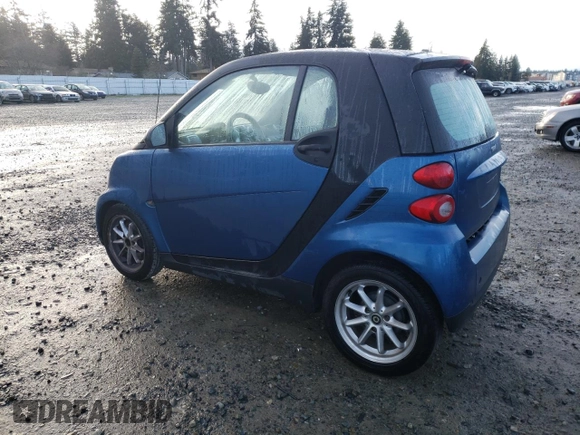 2010 Smart fortwo Pure z VIN WMEEJ3BA3AK353317, wystawiony jako Copart lot #48560975 z przebiegiem 163 175 mil mil oraz Czysty tytuł • Clean title. Historia ofert i sprzedaży dostępna na DreamBid. Obrazek 2.